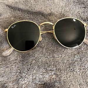 Ray ban classic round metal glasses!